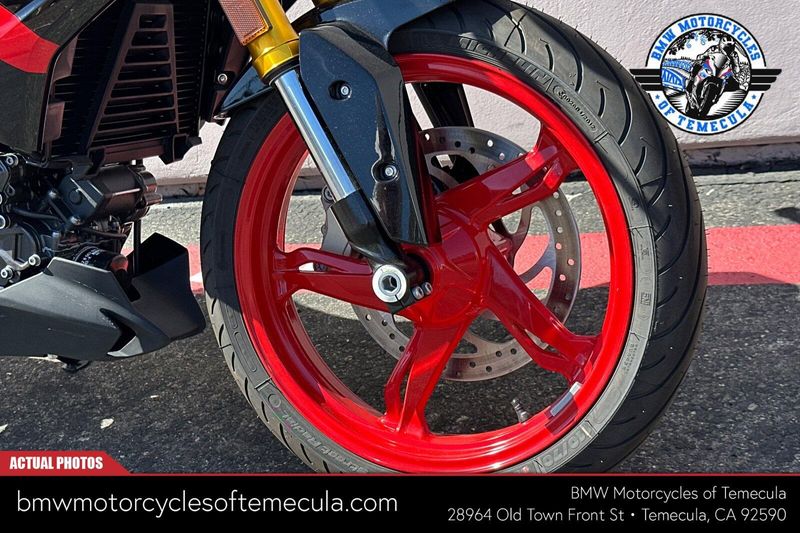 2025 BMW G 310 RImage 4