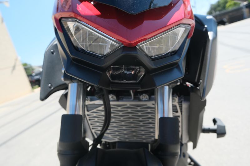 USED 2025 KAWASAKI Z500 SE ABS Image 16