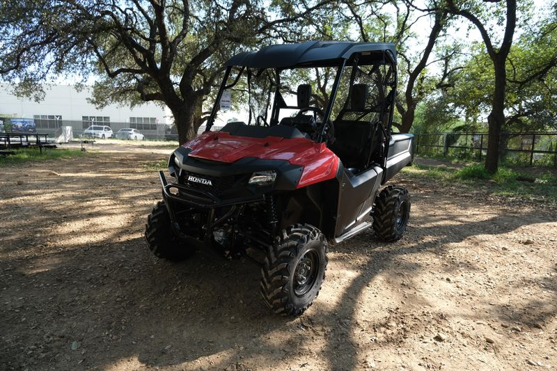 2025 Honda PIONEER 700 HERO REDImage 2