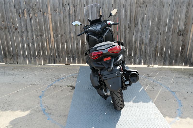 NEW 2025 YAMAHA XMAX Image 4