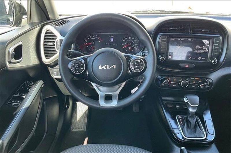 2022 Kia Soul LXImage 4