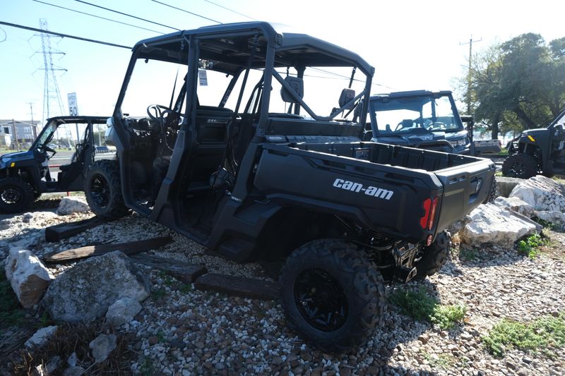 2025 Can-Am DEFENDER MAX DPS HD7 COMPASS GREENImage 9