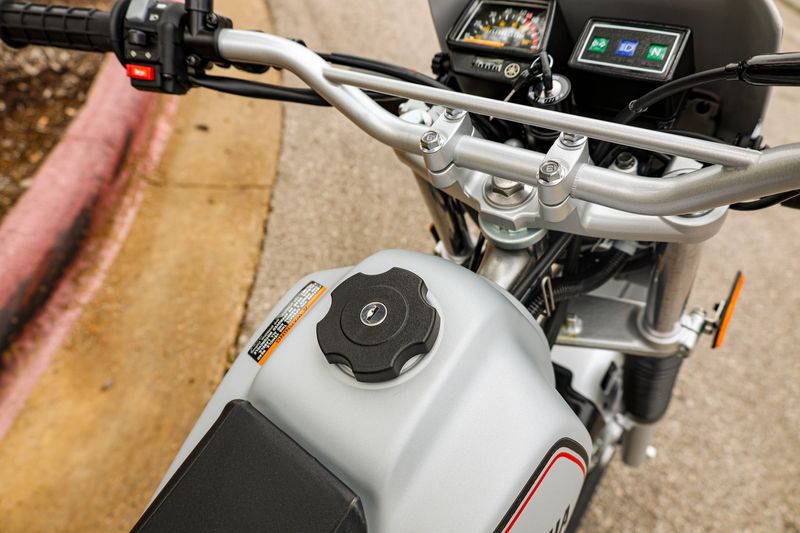 NEW 2027 YAMAHA TW200 Image 10