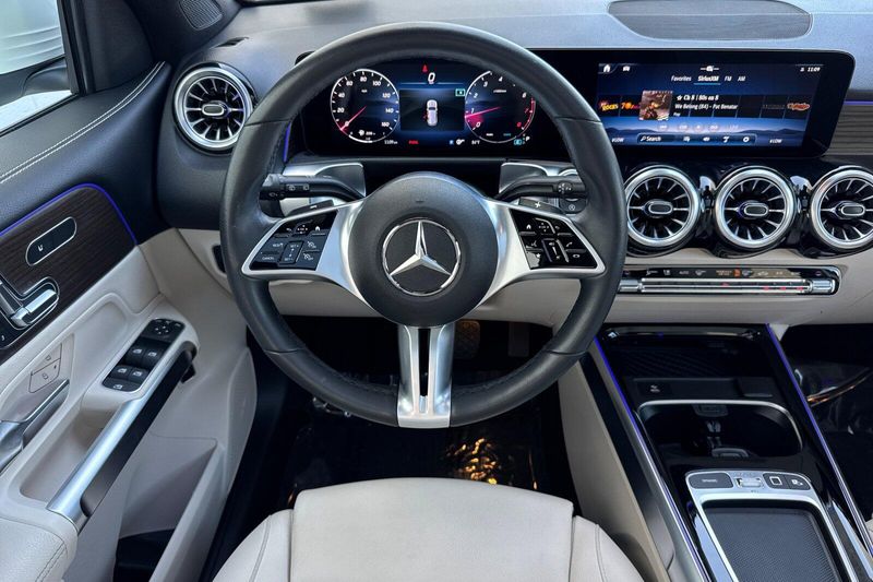 Used 2026 Mercedes-Benz GLB 250Image 16