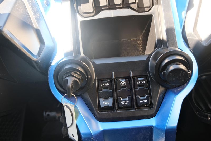 NEW 2025 HONDA TALON 1000R4 FOX LIVE VALVE Image 13