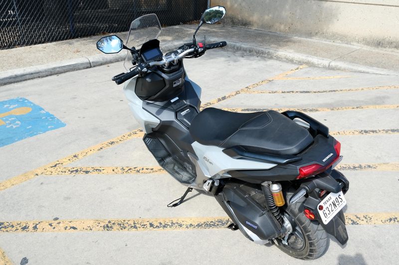 USED 2026 HONDA ADV160 Image 5
