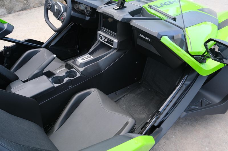 NEW 2025 POLARIS SLINGSHOT SL AUTODRIVE Image 23