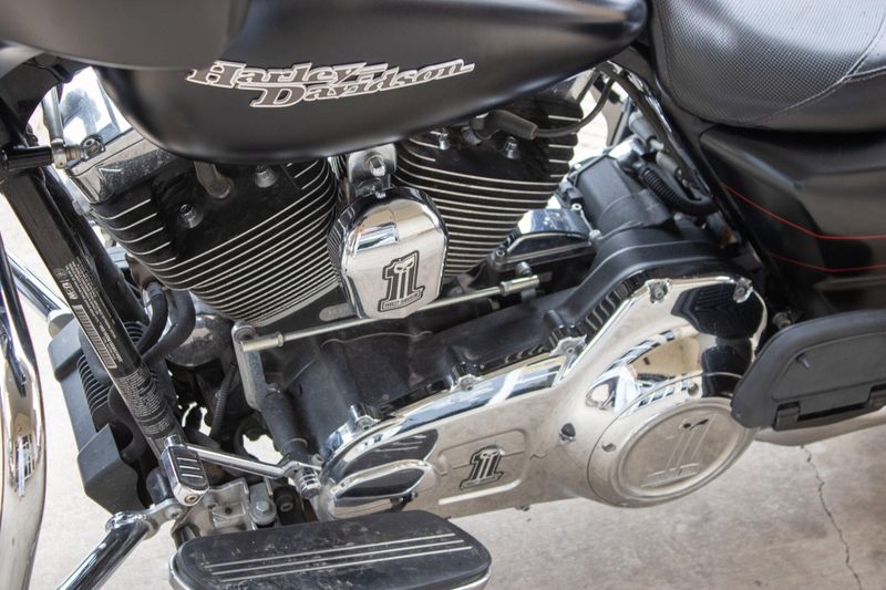 USED 2016 HARLEY STREET GLIDE SPECIAL Image 15