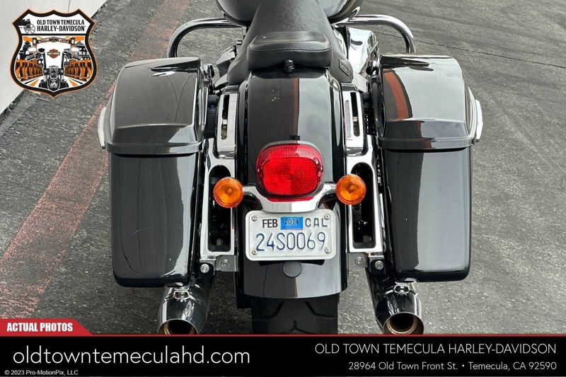 2019 Harley-Davidson Electra Glide in a Black exterior color. BMW Motorcycles of Temecula – Southern California (951) 506-6903 bmwmotorcyclesoftemecula.com 