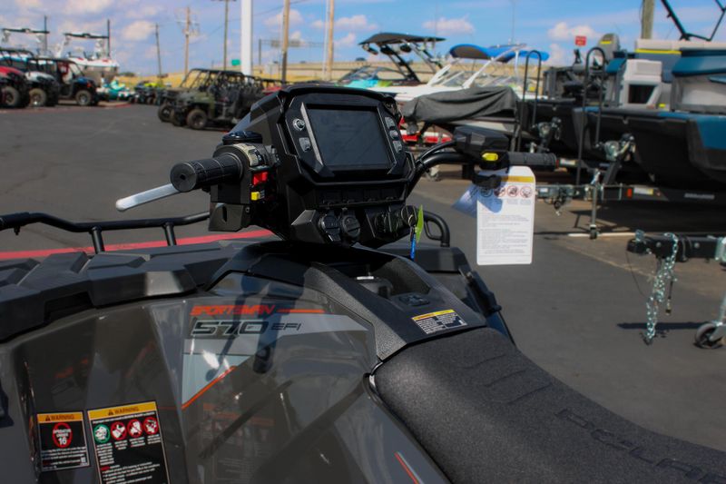 New 2025 Polaris SPORTSMAN TOURING 570 ULTIMATE GRANITE GRAY Image 17
