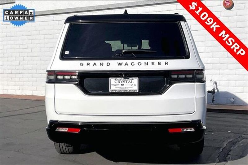 2024 Jeep Grand Wagoneer L Series IIImage 3