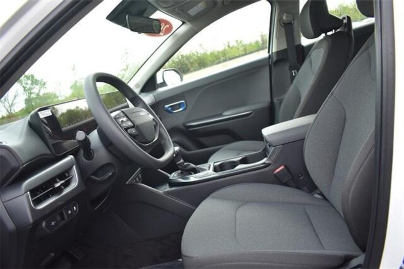 2025 Kia K4 LXSImage 18