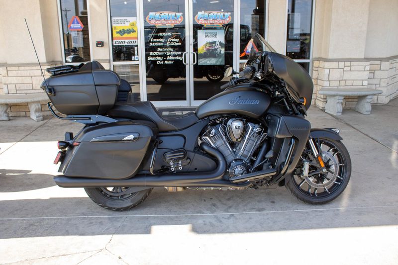 USED 2025 INDIAN MOTORCYCLE ROADMASTER POWER PLUS  DARK HORSE Image 1