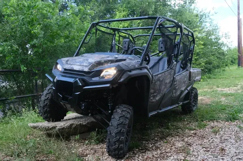 NEW 2025 HONDA PIONEER 10006 DELUXE Image 12