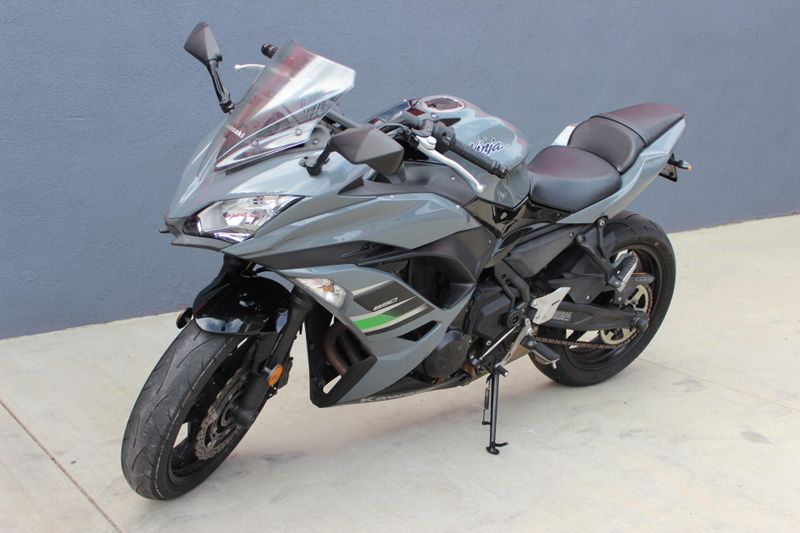 2018 Kawasaki Ninja 650 ABS Image 5