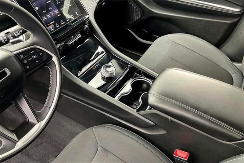 2023 Jeep Grand Cherokee LaredoImage 17