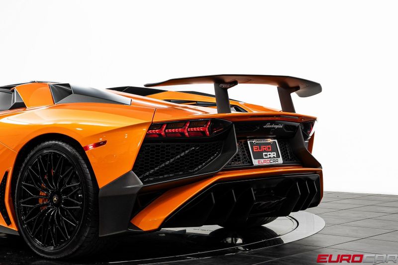 Used 2016 Lamborghini Aventador LP750-4 SuperVeloce *HUGE CARBON OPTIONS*Image 24