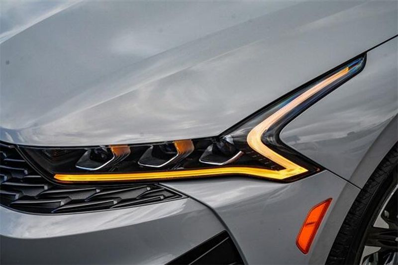 2022 Kia K5 GT-LineImage 10