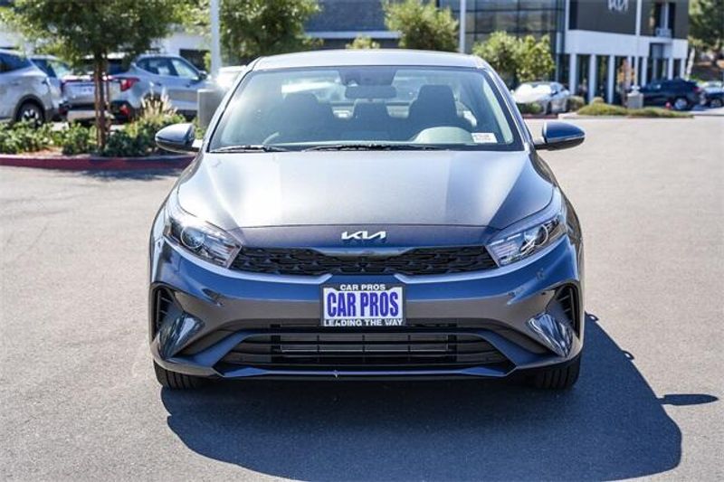 2024 Kia Forte LXSImage 3