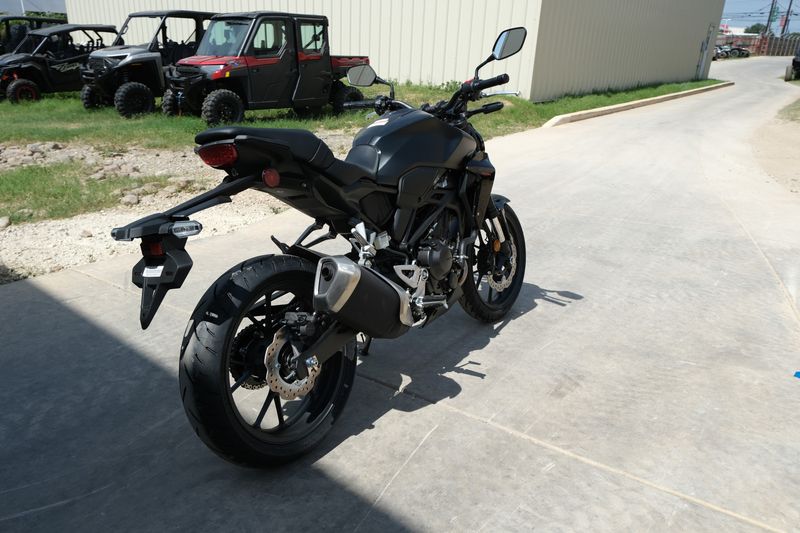 2024 Honda CB300R ABS MATTE BLACK METALLICImage 4