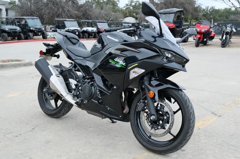 2024 Kawasaki NINJA 500 BLACKImage 3