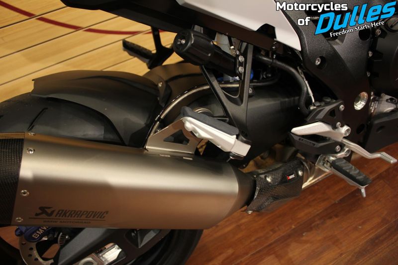 New 2026 BMW M1000XR Image 9