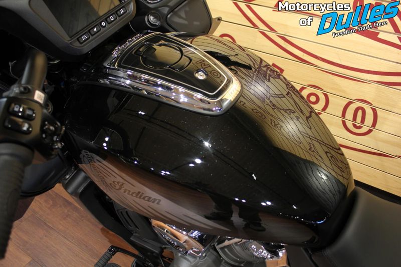 New 2024 Indian Motorcycle Challenger Image 12