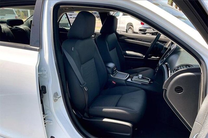 2023 Chrysler 300 TouringImage 6