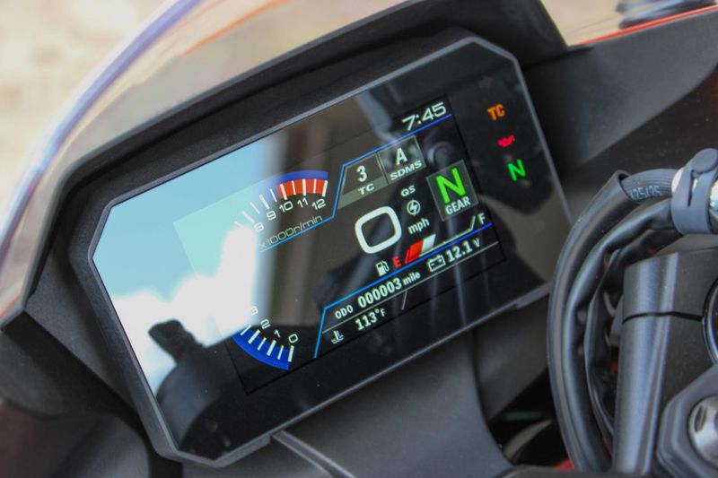 NEW 2026 SUZUKI GSX-8R Image 16