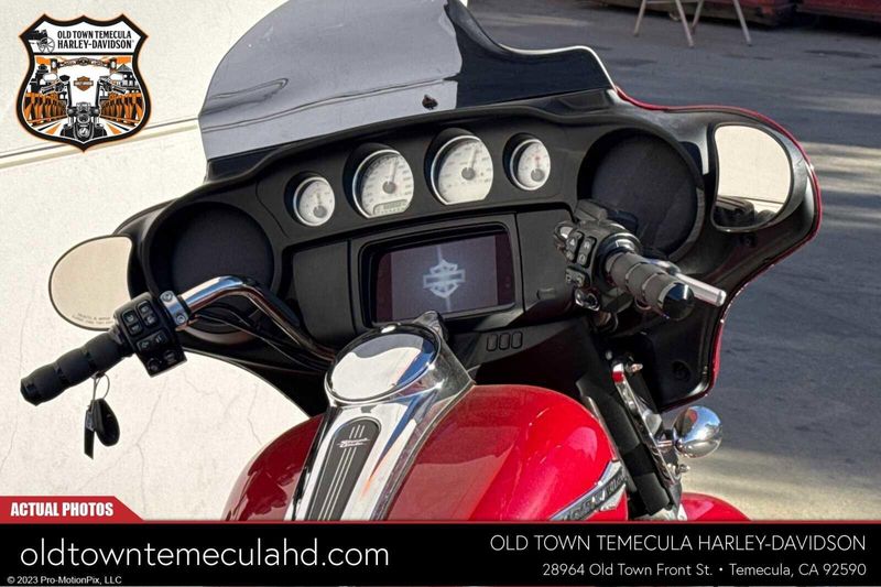 2021 Harley-Davidson Street Glide in a BILLIARD RED exterior color. BMW Motorcycles of Temecula – Southern California (951) 506-6903 bmwmotorcyclesoftemecula.com 