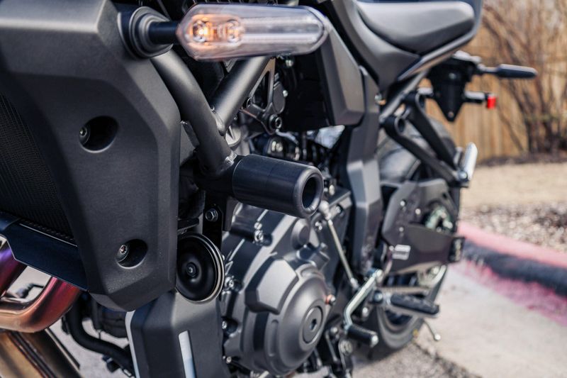 NEW 2025 YAMAHA MT07 Image 8