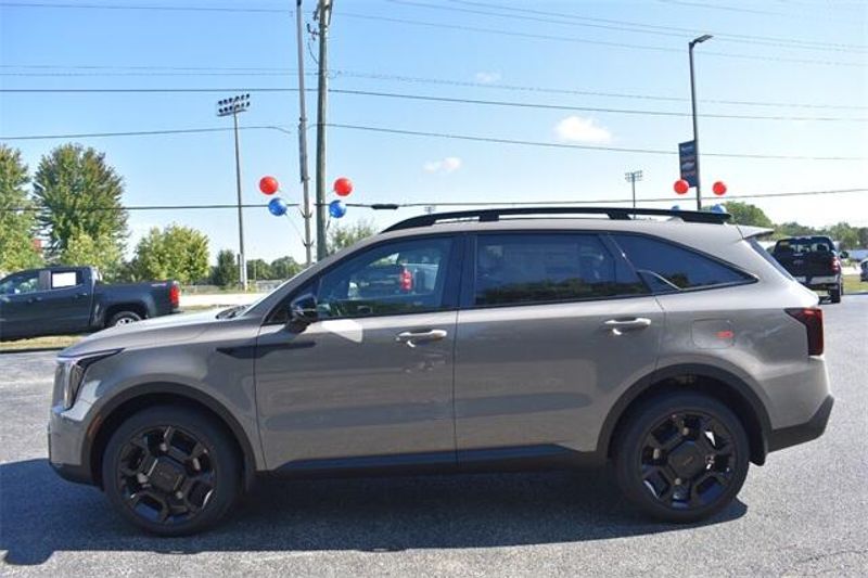 New 2025 Kia Sorento X-Line SX PrestigeImage 6