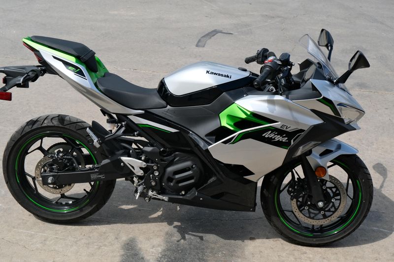 USED 2024 KAWASAKI NINJA E1 ABS Image 2