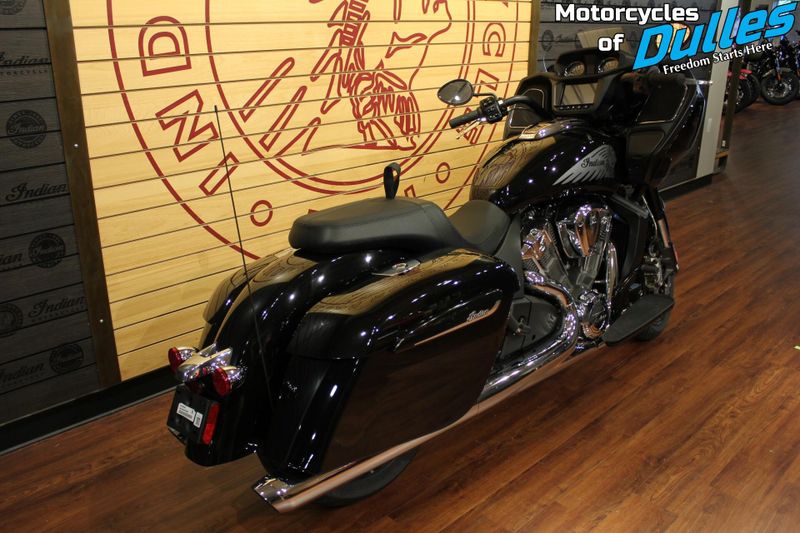 New 2024 Indian Motorcycle Challenger Image 8