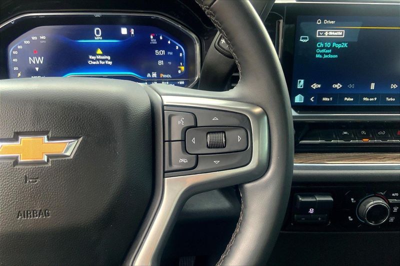 2023 Chevrolet Silverado 1500 LT photo 16