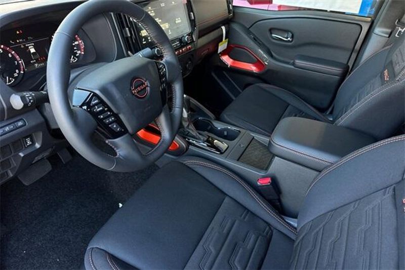 New 2025 Nissan Frontier PRO-XImage 7