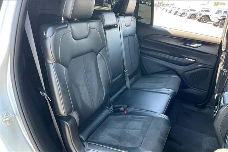 Used 2023 Jeep Grand Cherokee L AltitudeImage 26