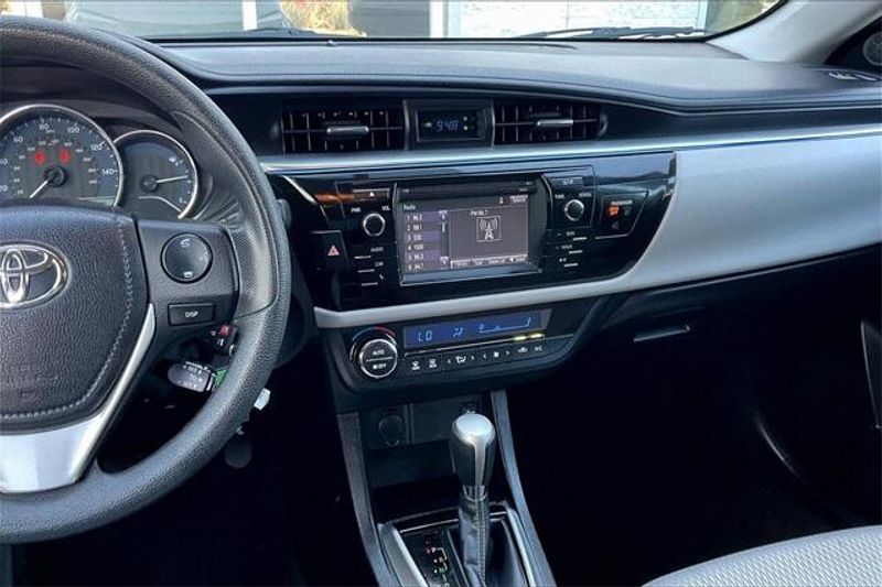 2016 Toyota Corolla LEImage 5
