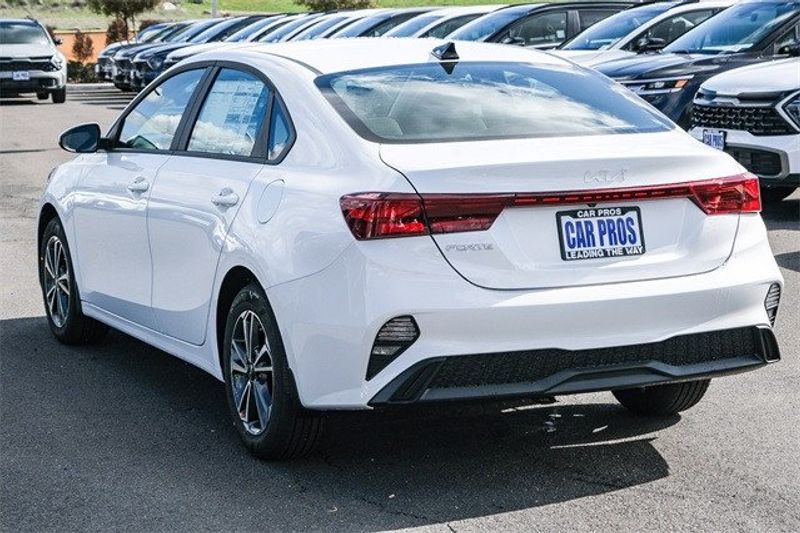 2024 Kia Forte LXSImage 15