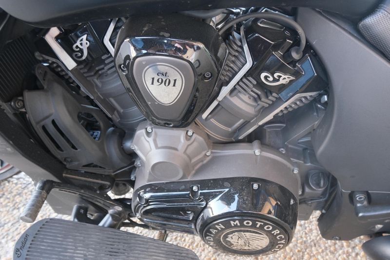 USED 2021 INDIAN MOTORCYCLE CHALLENGER DARK HORSE Image 14