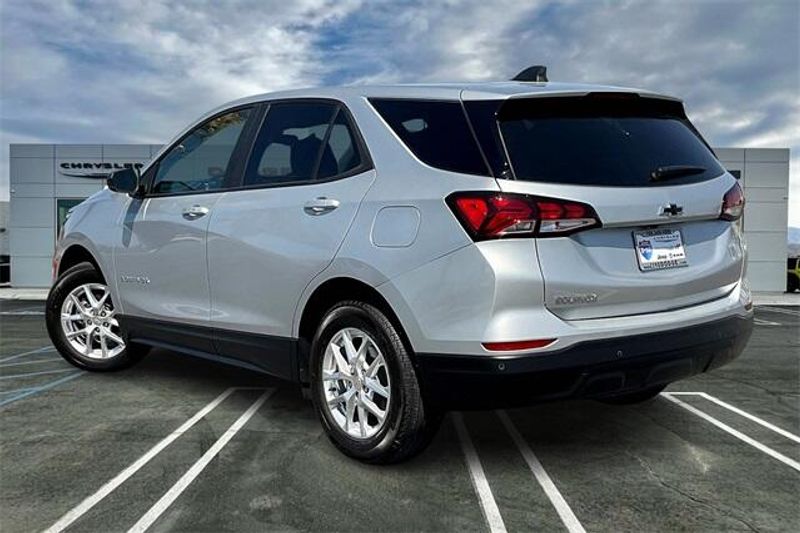 2022 Chevrolet Equinox LSImage 10