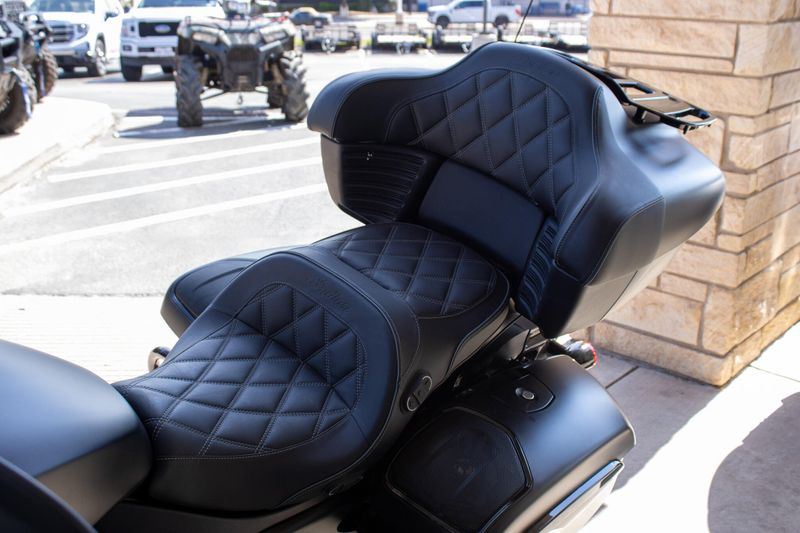 USED 2025 INDIAN MOTORCYCLE ROADMASTER POWER PLUS  DARK HORSE Image 3