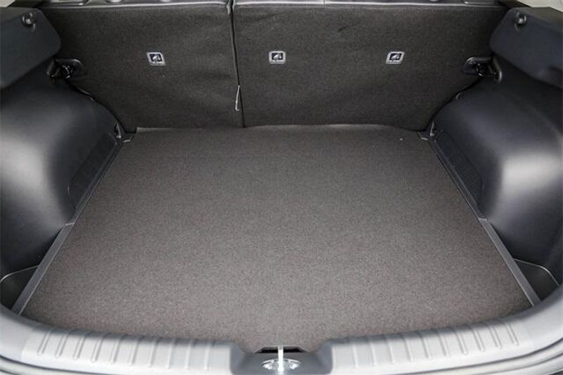 New 2025 Kia Niro SXImage 24