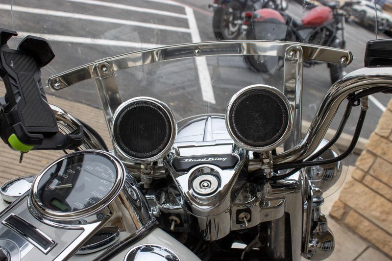 USED 2015 HARLEY ROAD KING BASE Image 17