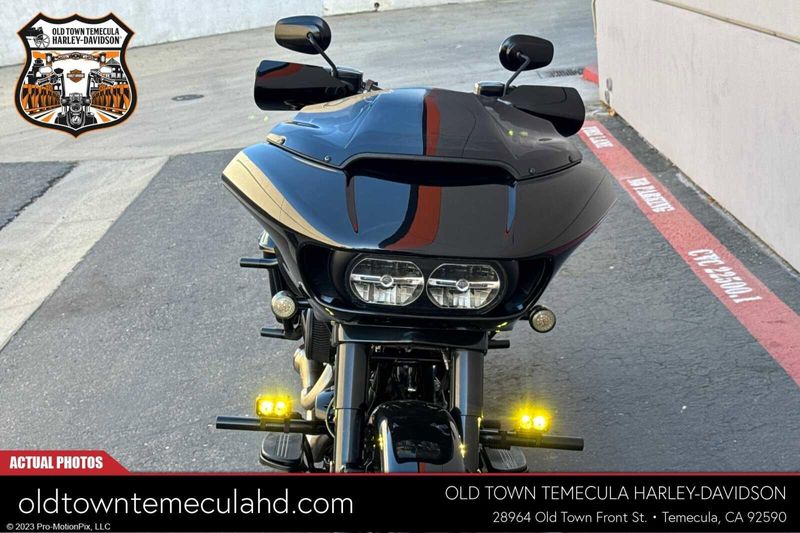 2019 Harley-Davidson Road Glide in a Black exterior color. BMW Motorcycles of Temecula – Southern California (951) 506-6903 bmwmotorcyclesoftemecula.com 