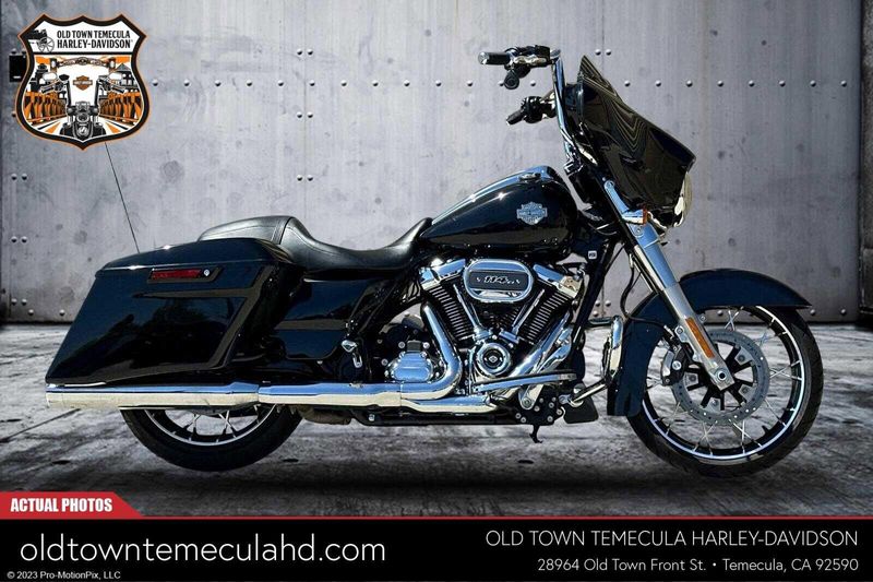 2022 Harley-Davidson Street Glide in a Black exterior color. BMW Motorcycles of Temecula – Southern California (951) 506-6903 bmwmotorcyclesoftemecula.com 