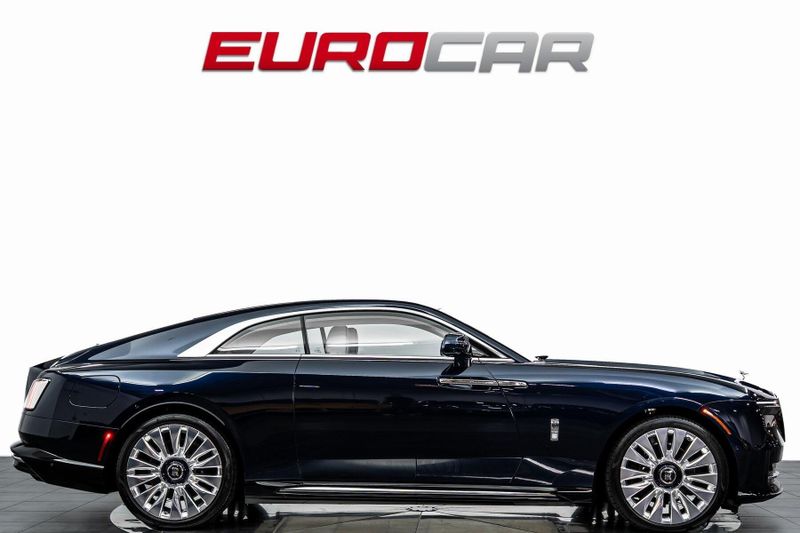 Used 2024 Rolls-Royce Spectre *LAUNCH PACKAGE * BESPOKE INTERIOR*Image 6
