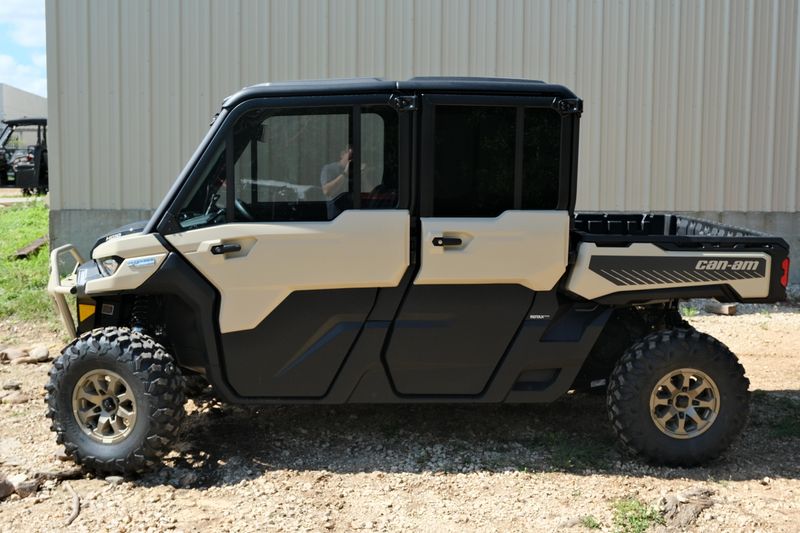 2025 Can-Am DEFENDER MAX LIMITED CAB HD10 DESERT TAN AND STEALTH BLACK Image 2