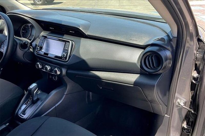 Used 2024 Nissan Kicks SImage 16