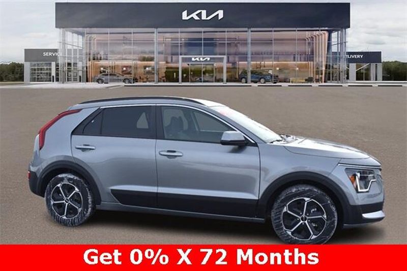 New 2025 Kia Niro LXImage 2